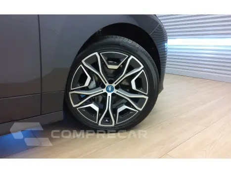 IX ELÉTRICO XDRIVE40