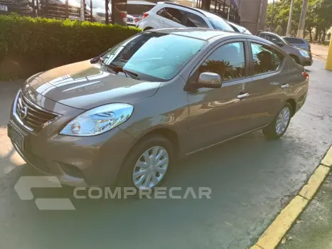 NISSAN VERSA 1.6 SV 16V 4 portas