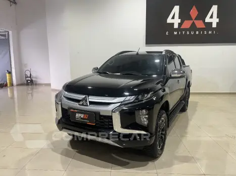Mitsubishi L200 TRITON 2.4 16V Turbo Outdoor HPE CD 4X4 4 portas