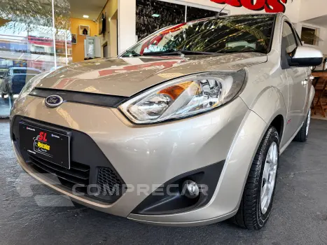 FORD FIESTA 1.6 Rocam Sedan 8V 4 portas