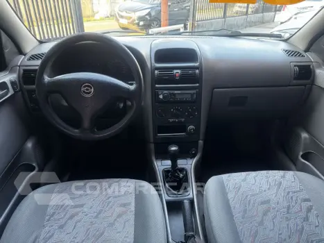 Astra Sedan 1.8 4P GL ALCOOL