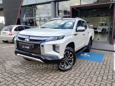 Mitsubishi L200 TRITON 2.4 16V Turbo Sport Hpe-s CD 4X4 4 portas