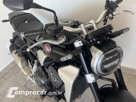 HONDA CB 1000r