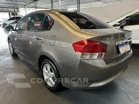 CITY 1.5 LX Sedan 16V