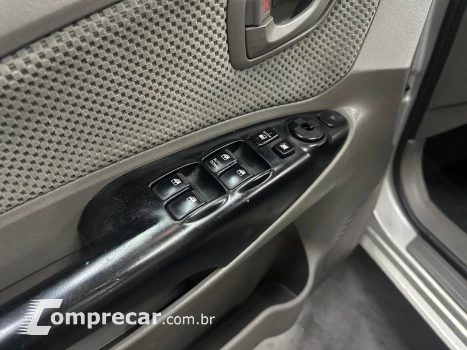 TUCSON 2.0 MPFI GLS 16V 143cv 2WD