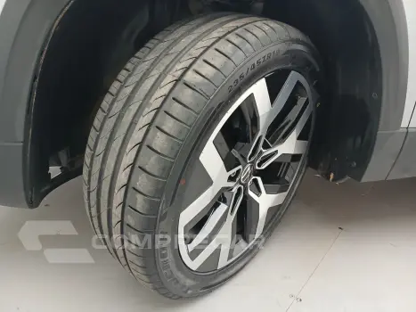 TAOS 1.4 250 TSI TOTAL FLEX HIGHLINE AUTOMÁTICO