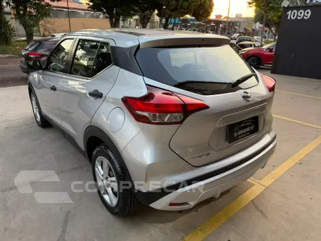 Kicks 1.6 16V Flexstart Active Xtronic