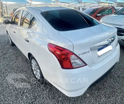 Versa Sedan 1.6 16V 4P FLEXSTART V-DRIVE