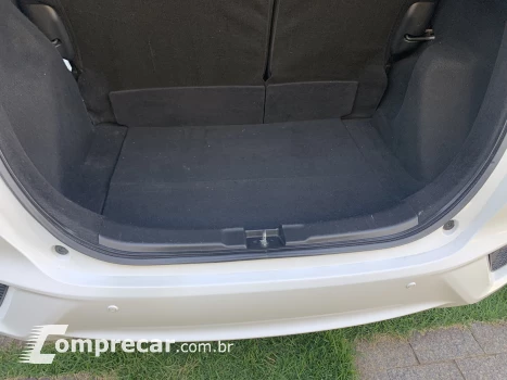 Fit LX 1.4 8V automático cvt
