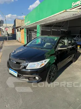 CHEVROLET ONIX HATCH SELEÇÃO 1.0 8V Flex 5p Mec. 4 portas