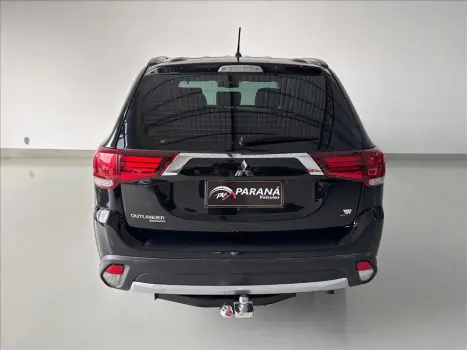 OUTLANDER 2.2 4X4 16V DIESEL 4P AUTOMÁTICO