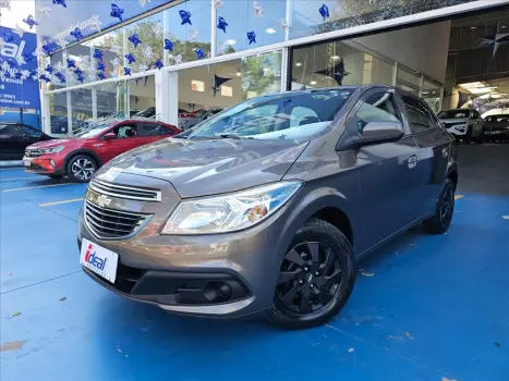 CHEVROLET ONIX 1.0 MPFI LT 8V FLEX 4P MANUAL 4 portas