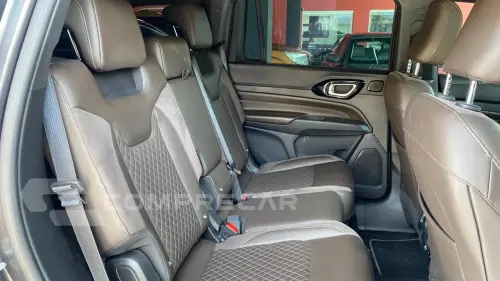 JEEP COMMANDER 1.3 T270 TURBO OVERLAND