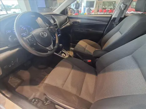 YARIS 1.5 16V FLEX SEDAN XL LIVE MULTIDRIVE