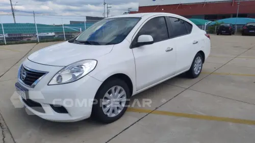 Versa Sedan 1.6 16V 4P FLEX SV