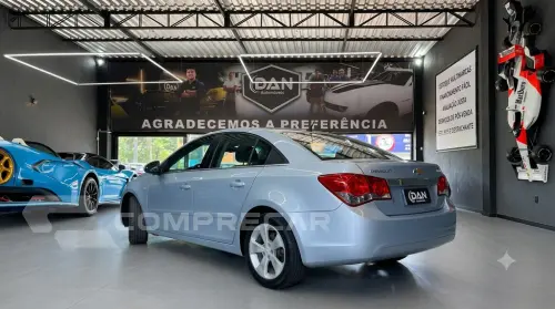Cruze Sedan