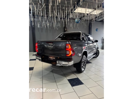 HILUX 2.8 D-4D TURBO DIESEL CD SRX 4X4 AUTOMÁTICO