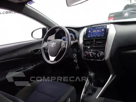 YARIS HATCH - 1.3 16V XL LIVE MANUAL