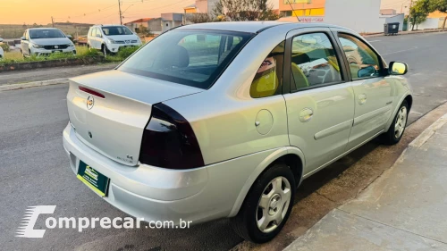 CORSA 1.4 MPFI Premium Sedan 8V