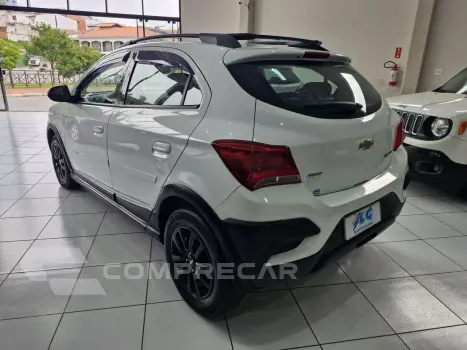 Onix Hatch 1.4 4P FLEX ACTIV AUTOMÁTICO