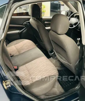 FOCUS 1.6 GL Sedan 8V