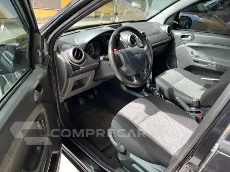 FIESTA 1.6 Rocam Sedan 8V