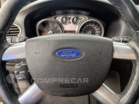 FOCUS 2.0 GLX 16V FLEX 4P MANUAL