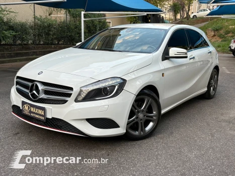 Mercedes-Benz A 200 1.6 Turbo Urban 16V 4 portas