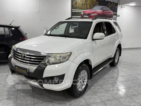 Toyota HILUX SW4 4X2SR 4 portas