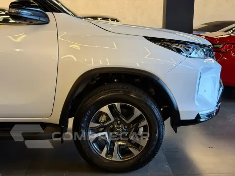 HILUX SW4 2.8 D-4D TURBO DIESEL DIAMOND 7L 4X4 AUTOMÁTICO