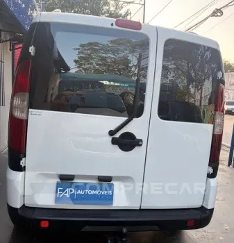Doblo 1.8 16V 4P FLEX ESSENCE 7 LUGARES