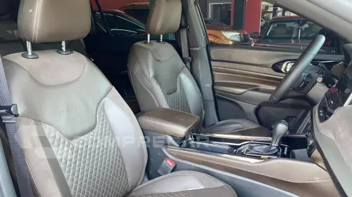 JEEP COMMANDER 1.3 T270 TURBO OVERLAND