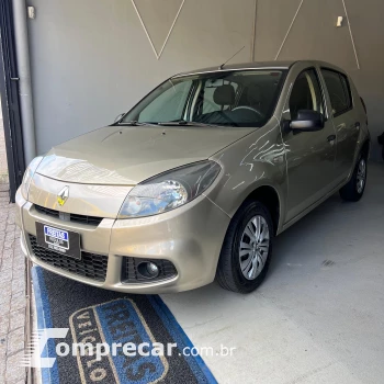 Renault SANDERO Authentique Hi-Flex 1.0 16V 5p 4 portas