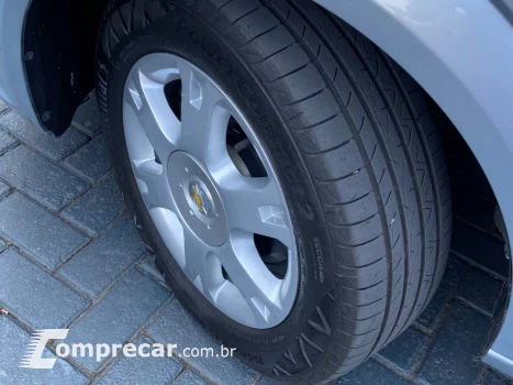 VECTRA 2.0 MPFI Expression 8V