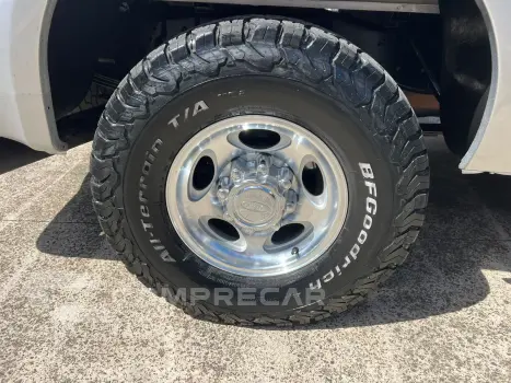 F-250 4.2 XLT 4X2 CS V6