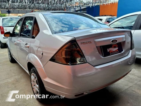 FIESTA SEDAN - 1.6 ROCAM SEDAN 8V 4P MANUAL