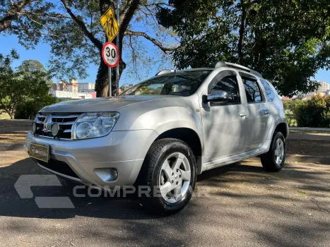 Renault DUSTER 2.0 16V Dynamique 4 portas