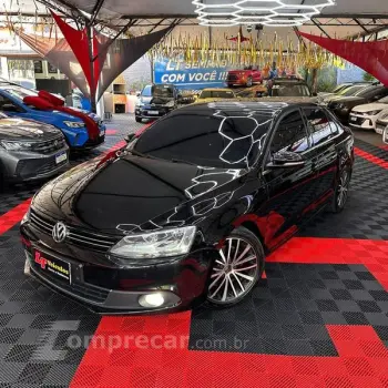 Volkswagen JETTA 2.0T 5 portas