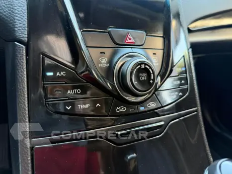 AZERA 3.0 MPFI GLS V6 24V GASOLINA 4P AUTOMÁTICO