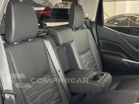 Frontier 2.3 16V PRO4X CABINE DUPLA 4X4 BI-TURBO DIESEL AUTO