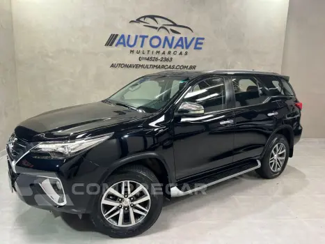 Toyota Hilux SW4 2.8 16V 4P SRX 4X4 7 LUGARES TURBO DIESEL AUTOMÁTI 4 portas