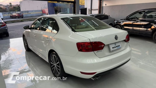 JETTA Highline 2.0 TSI 16V 4p Tiptronic