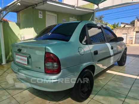 CLASSIC - 1.0 MPFI LIFE 8V 4P MANUAL