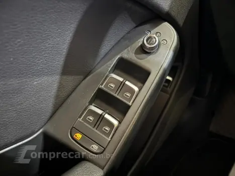 A4 2.0 TFSI AMBIENTE GASOLINA 4P S TRONIC