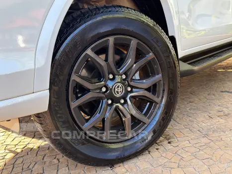 Hilux Sw4 2.8 D-4D Turbo Diesel Gr-S 7L 4X4 Automático
