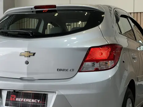 ONIX 1.0 MPFI LT 8V FLEX 4P MANUAL