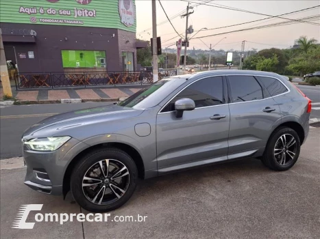 Volvo XC60 2.0 T8 Hybrid Momentum AWD Geartronic 4 portas