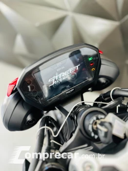 street triple rs