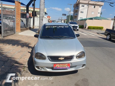 CORSA 1.0 MPFI Classic Sedan Life 8V