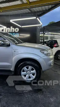 Hilux SW4 2.7 16V 4P SR AUTOMÁTICO